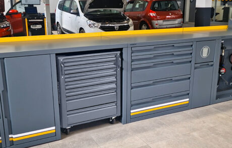 Autocarpe Renault – Muebles de taller Rodicar