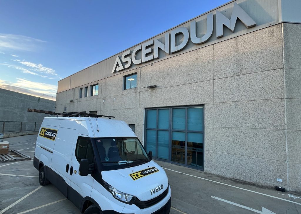 Ascendum exterior